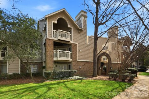 5007 Sharon Road sold home in Chalcombe Court, Charlotte, NC