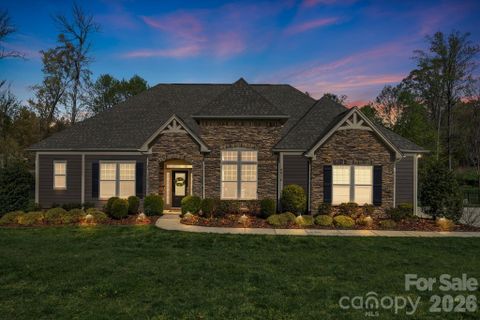 6416 Loyola Court sold home in Oxfordshire, Mint Hill, NC