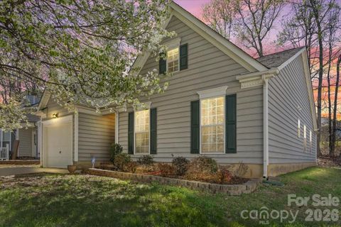 8636 Warwick Crest Lane sold home in Cambridge, Charlotte, NC