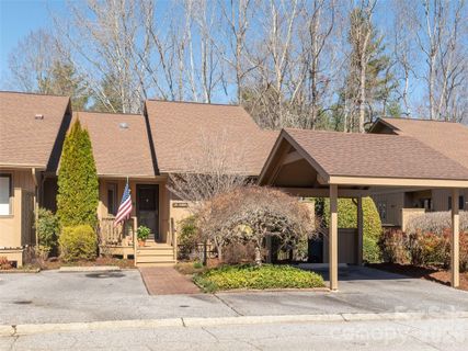 701 Red Oak Drive