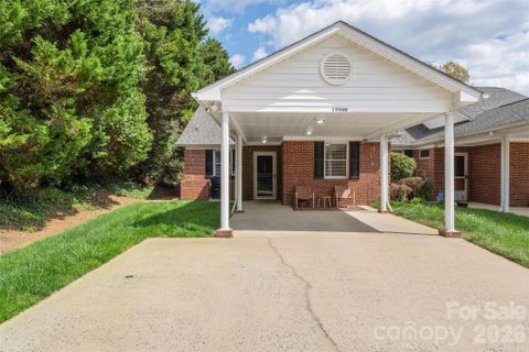 19960 Oak Leaf Circle sold home in Twin Oaks, Cornelius, NC