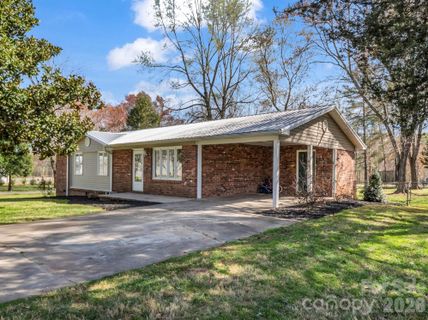 242 Cedar Lane sold home in Thermal Valley, Rutherfordton, NC
