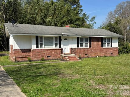 1311 Mt Gallant Road active home in Oakwood Acres, Rock Hill, SC