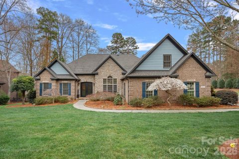 7832 Chapel Creek Drive active home in Sailview, Denver, NC