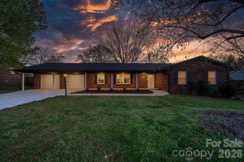 715 Sunridge Drive pending home in Eastridge, Lincolnton, NC