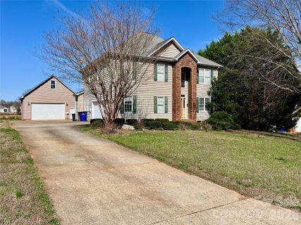 962 Huntington Hills Drive sold home in Huntington Hills, Lincolnton, NC