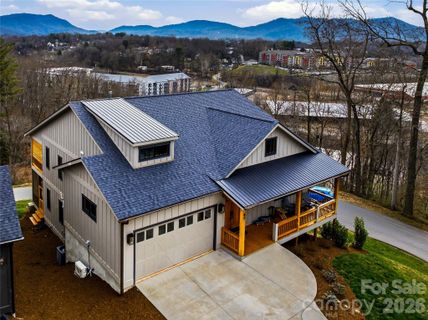 80 Caledonia Road active home in Kenilworth, Asheville, NC