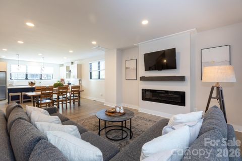 3538 Saker Lane
