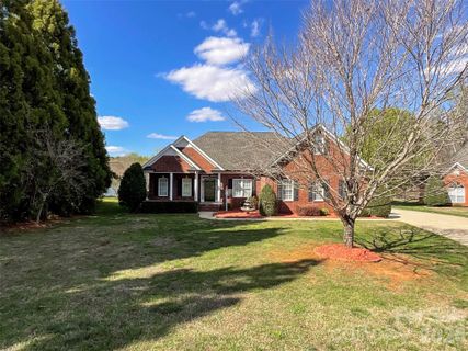 1406 Kent Court sold home in Yorkshire, Monroe, NC