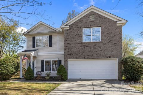 2617 St Helena Court active home in Sandy Pointe, Fort Mill, SC