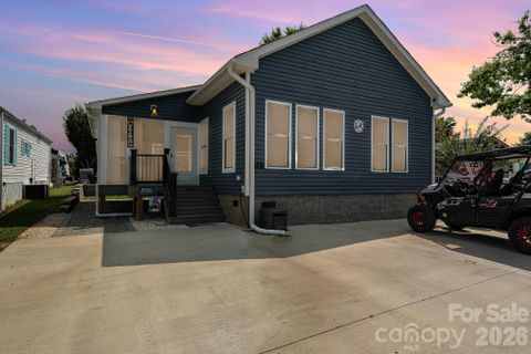163 Cardinal Drive active home in Badin Shores Resort, New London, NC