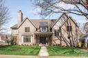 221 N Canterbury Road sold home in Charlotte, SC