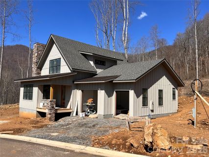 100 Bear Tree Cove