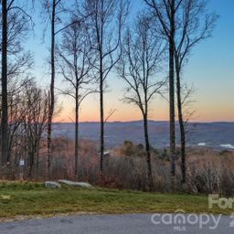 198 Mossy Rock Way