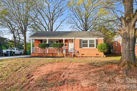 4726 Holbrook Drive active home in Amity Gardens, Charlotte, NC