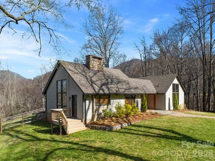 1952 Country Club Drive