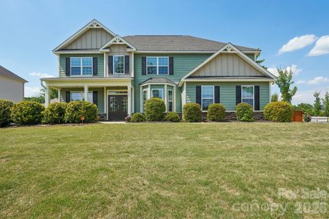 2609 Lakefront Drive active home in Lakefront Woods, Belmont, NC