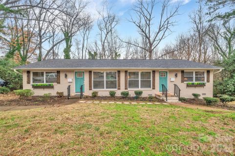 2025 Ibis Court active home in Shamrock Green, Charlotte, NC