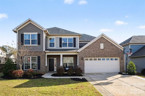 4638 Kensington Place active home in Queensbridge, Indian Land, SC