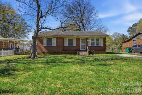 4325 Knollcrest Drive sold home in Brookfield, Charlotte, NC