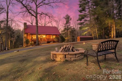 350 Starnes Circle Drive sold home in Sherwood Forest, Taylorsville, NC