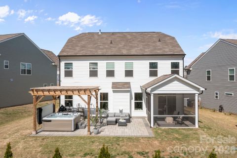 154 Cotton Field Drive pending home in Dogwood Grove, Statesville, NC