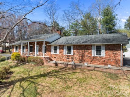 3124 Primrose Drive sold home in Grimesdale, Hendersonville, NC