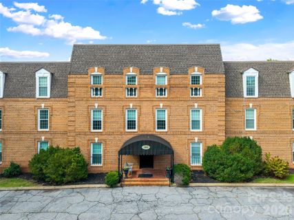 300 N Fulton Street