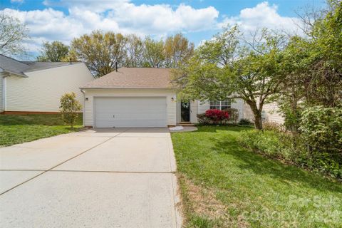 1234 Winding Path Road sold home in Forest Oaks, Clover, SC