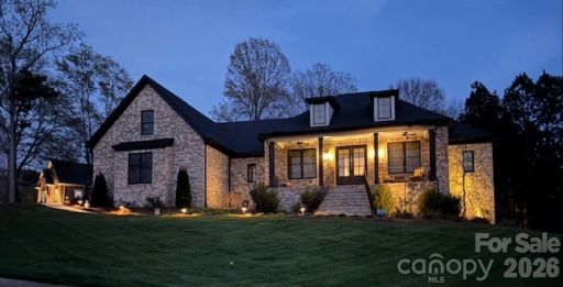 302 Forest Bay Court sold home in Forest Bay, Belmont, NC
