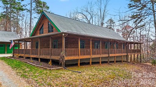 A home in Shady Oaks, Iron Station