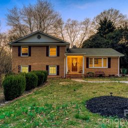 1315 Shady Bluff Drive