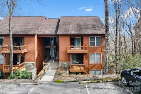 73 Toxaway Views Drive sold home in Toxaway Views, Lake Toxaway, NC