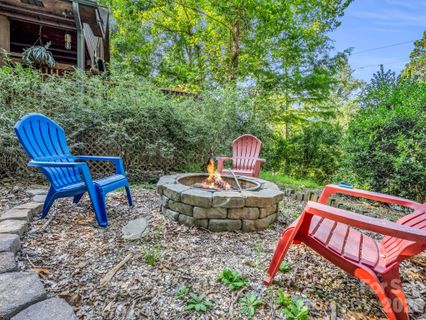 480 Rivercrest Parkway active home in Green River Highlands, Rutherfordton, NC