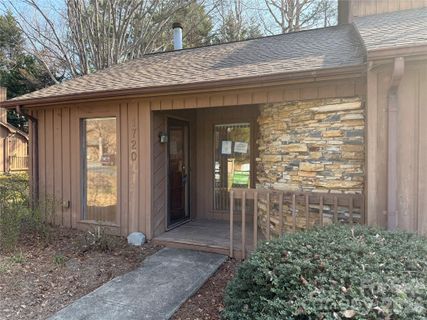Homes in Huntington Woods, Hickory