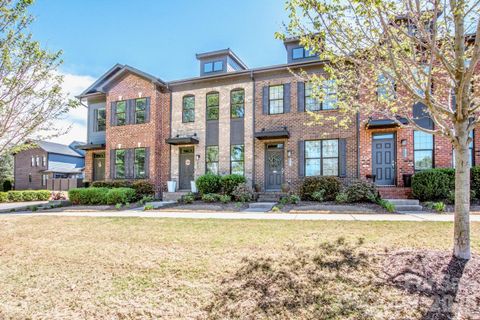 308 Linestowe Drive active home in Aberfoyle, Belmont, NC