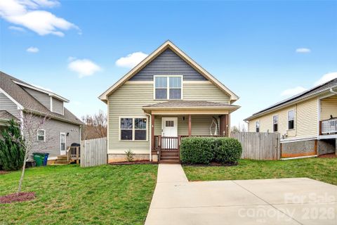 18 Yarrow Meadow Drive sold home in Lillie Farm Cove, Weaverville, NC