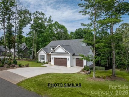 227 Northview Drive active home in Northview, Hendersonville, NC