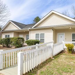 709 Villas Court
