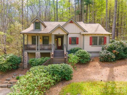 82 Meadow Ridge Court active home in Bear Lake Reserve, Tuckasegee, NC