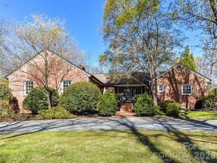 3009 Country Club Drive