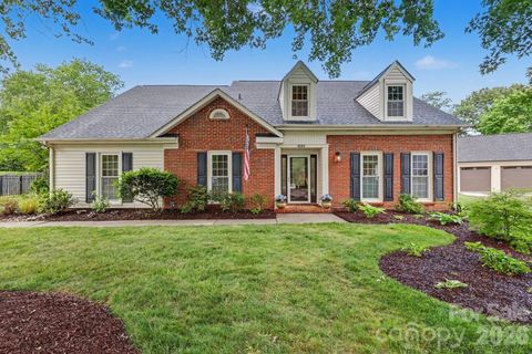 5000 Whitwell Court sold home in Wessex Square, Charlotte, NC