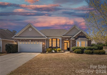 596 Rosemary Lane pending home in Lake Ridge, Tega Cay, SC