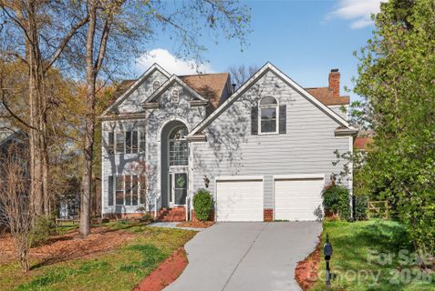 10807 Summitt Tree Court sold home in Thornhill, Charlotte, NC