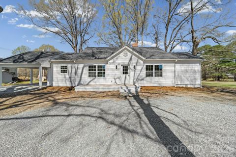 3416 Old Charlotte Hwy Highway