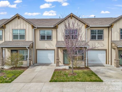 1106 Lynwood Forest Road active home in Baldwin Commons, Arden, NC