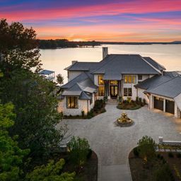 19125 Peninsula Point Drive