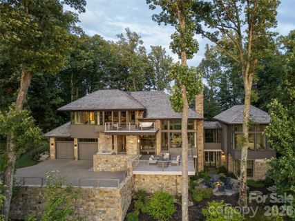 8 Deer Grass Court active home in The Cliffs At Walnut Cove, Arden, NC