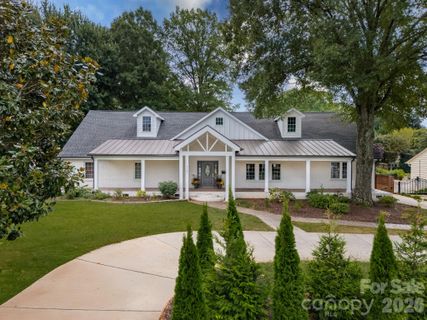 1121 S Wendover Road sold home in Wendover Hills, Charlotte, NC