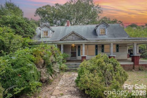 2412 Daves Drive